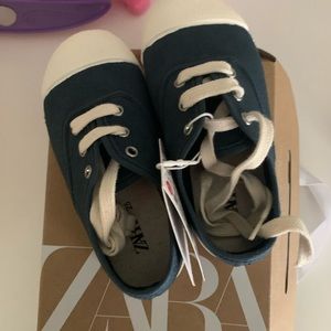 Zara kids Navy blue sneaker size toddler 9